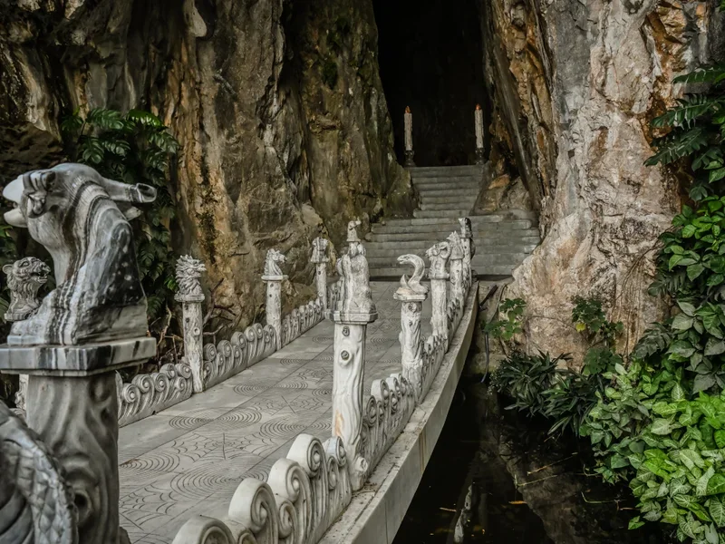 Động Âm Phủ